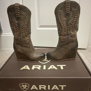 Ariat Heeled Cowboy Boot
